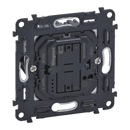 Valena InMatic Nyomógombgombos fényerőszabályzó 125W, 2 vezetékes 752062A