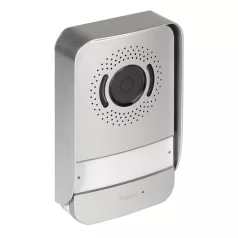   Legrand 2 vezetékes EASYKIT kaputelefon kiegészítő: kaputábla és esővédő keret: színes videó, alumínium előlap, címketartós nyomógomb, 1 vagy 2 lakásos használatra konfigurálható