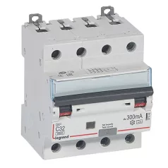   DX3 4P  kombinált áram-védőkapcsoló C32 6000A / 10kA 300mA A típus