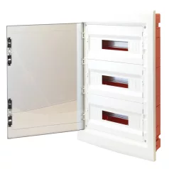   Tracon 3×18 (54) modul, IP40, (H×W×D=655×440×90mm) EDSS-18/3 Süllyesztett elosztódoboz, füstszínű-sík ajtóval, NPE nélkül 5997374205481