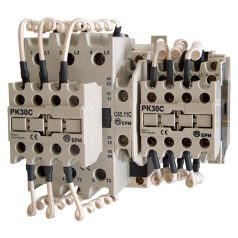   Tracon 690V, 50Hz, 17A, 12,5kVAr, 400V AC, 3×NO+1×NO TR1C1701B Kontaktor kondenzátortelepek kapcsolásához 5997374150279